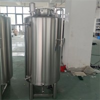 青島鴻謙不銹鋼儲酒罐大型立式儲酒罐廠家鉅惠注重質量