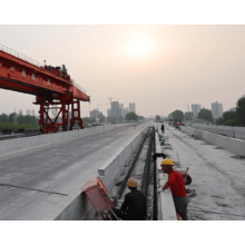 超聲波探傷儀 工作人員認(rèn)真檢測 安全