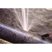 冷水管爆裂維修——專業(yè)解決家庭漏水問題